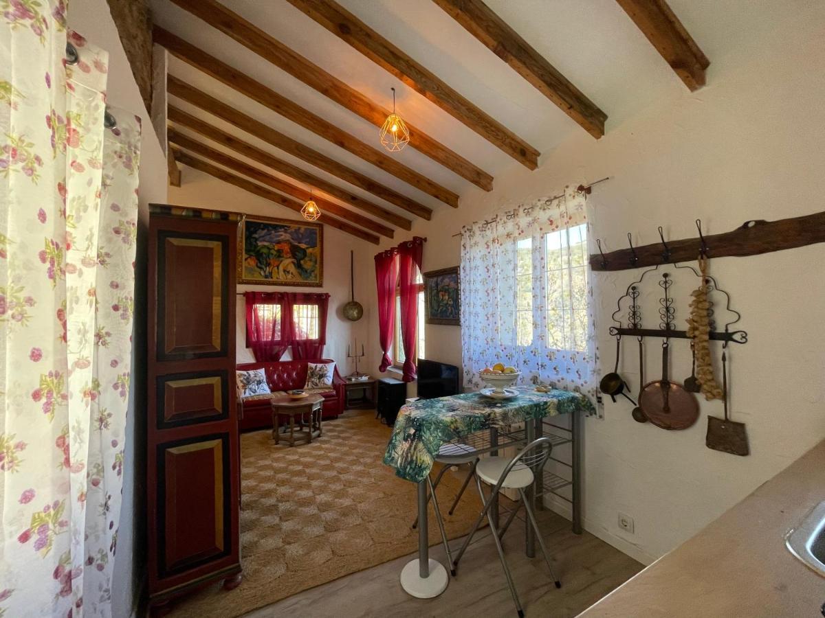 Casa Fidelina II Miraflores De La Sierra Bagian luar foto